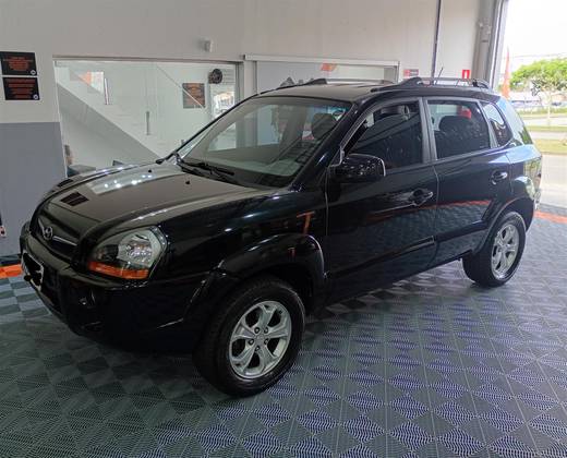 HYUNDAI TUCSON 2.0 MPFI GLS 16V 143CV 2WD FLEX 4P AUTOMÁTICO HYUNDAI TUCSON 2.0 MPFI GLS 16V 143CV 2WD FLEX 4P AUTOMÁTICO